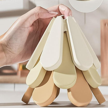 Elegant Silicone Insulation Pad with Stand – Heat-Resistant Table Protector